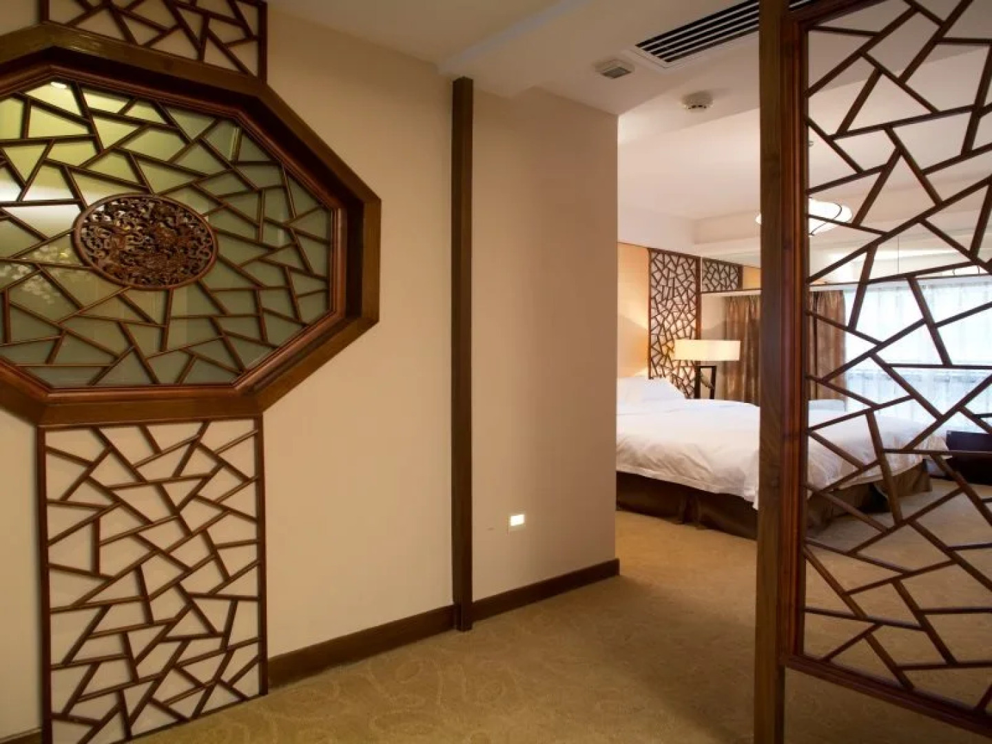 Zhuhai Yinzuo Jingpin Hotel