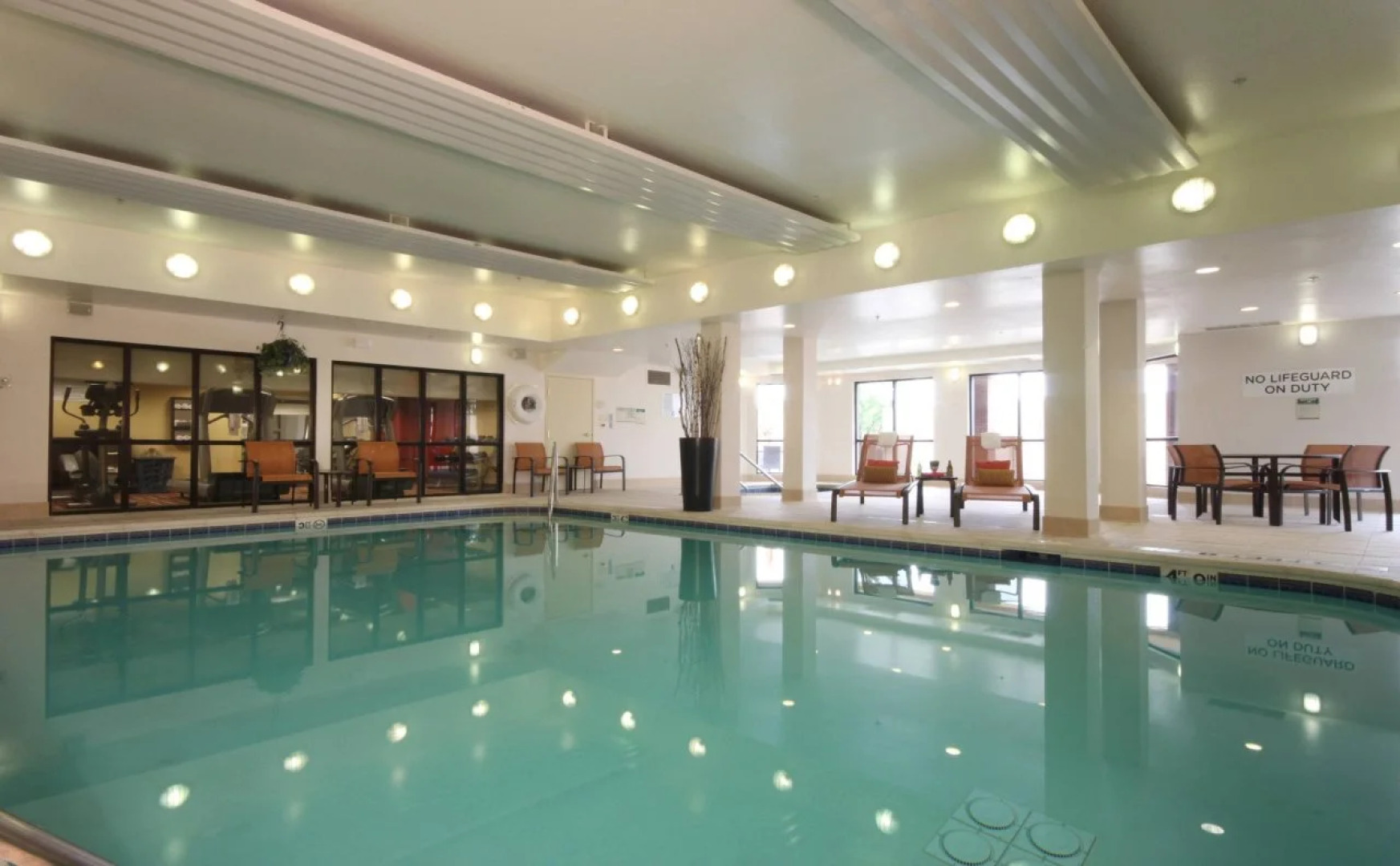 Courtyard by Marriott Chicago Bloomingdale