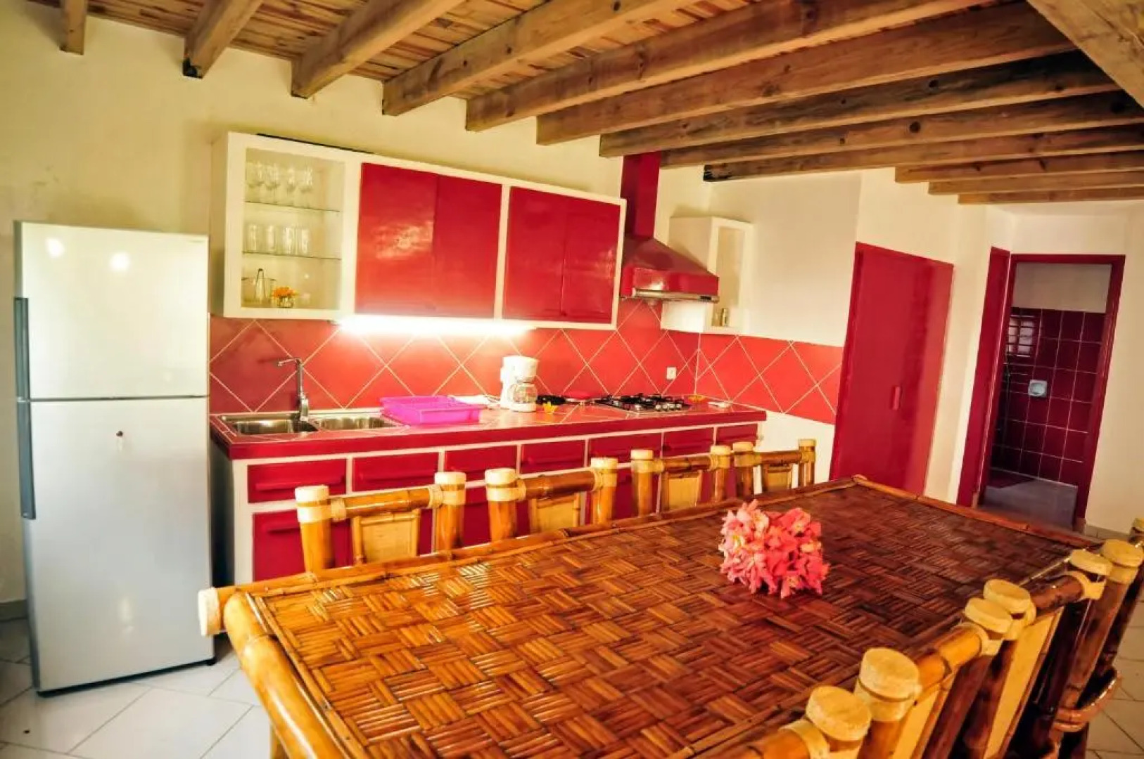 Villa With 4 Bedrooms in Foulpointe Madagascar, With Wonderful sea View, Enclosed Garden and Wifi