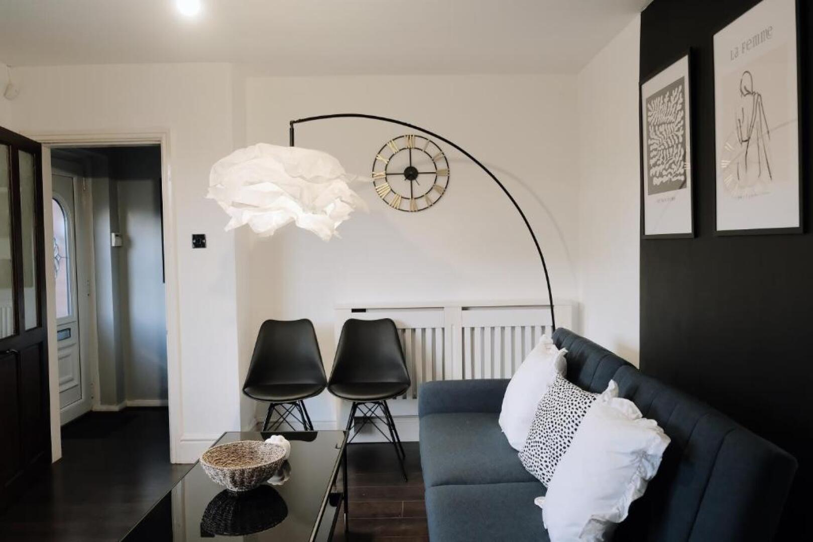 Northway House - Close to M62 and M6