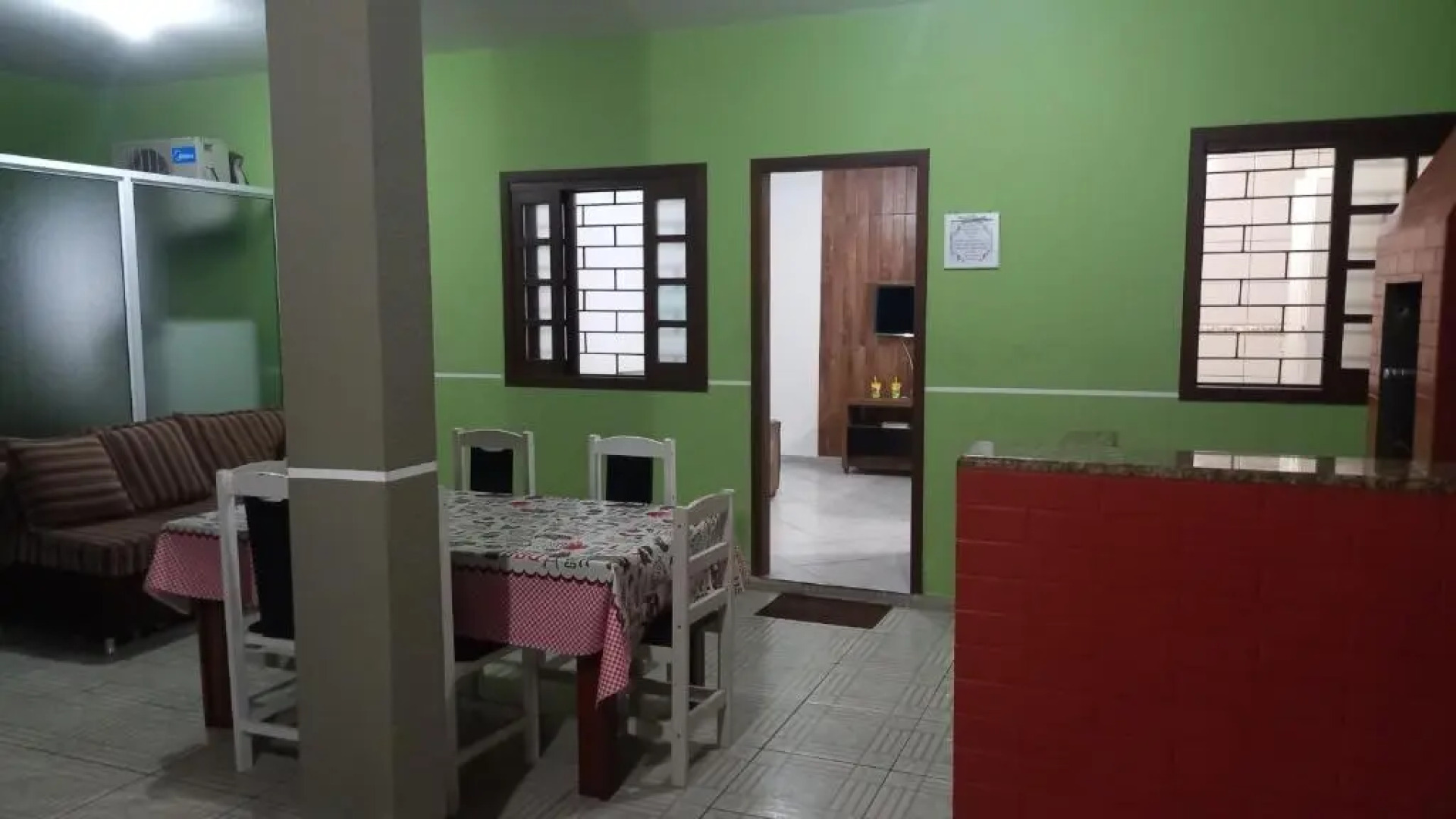 SOBRADO Barão do Cerro Azul -Guaratuba- 14 pessoas e 4 quartos