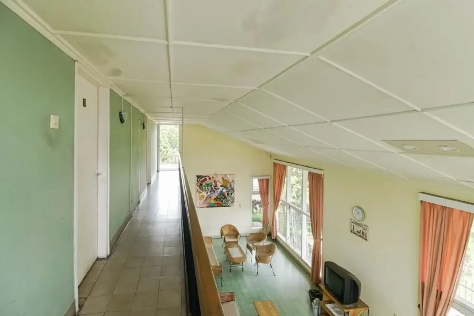 RedDoorz near Ngarai Sianok Bukittinggi