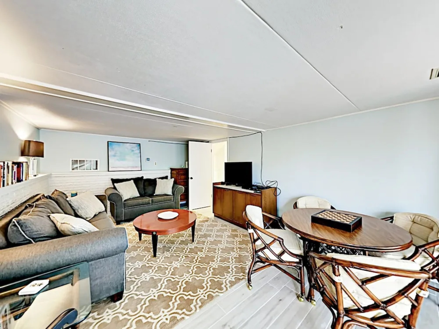 Cape Cod Retreat - 3 Br Home