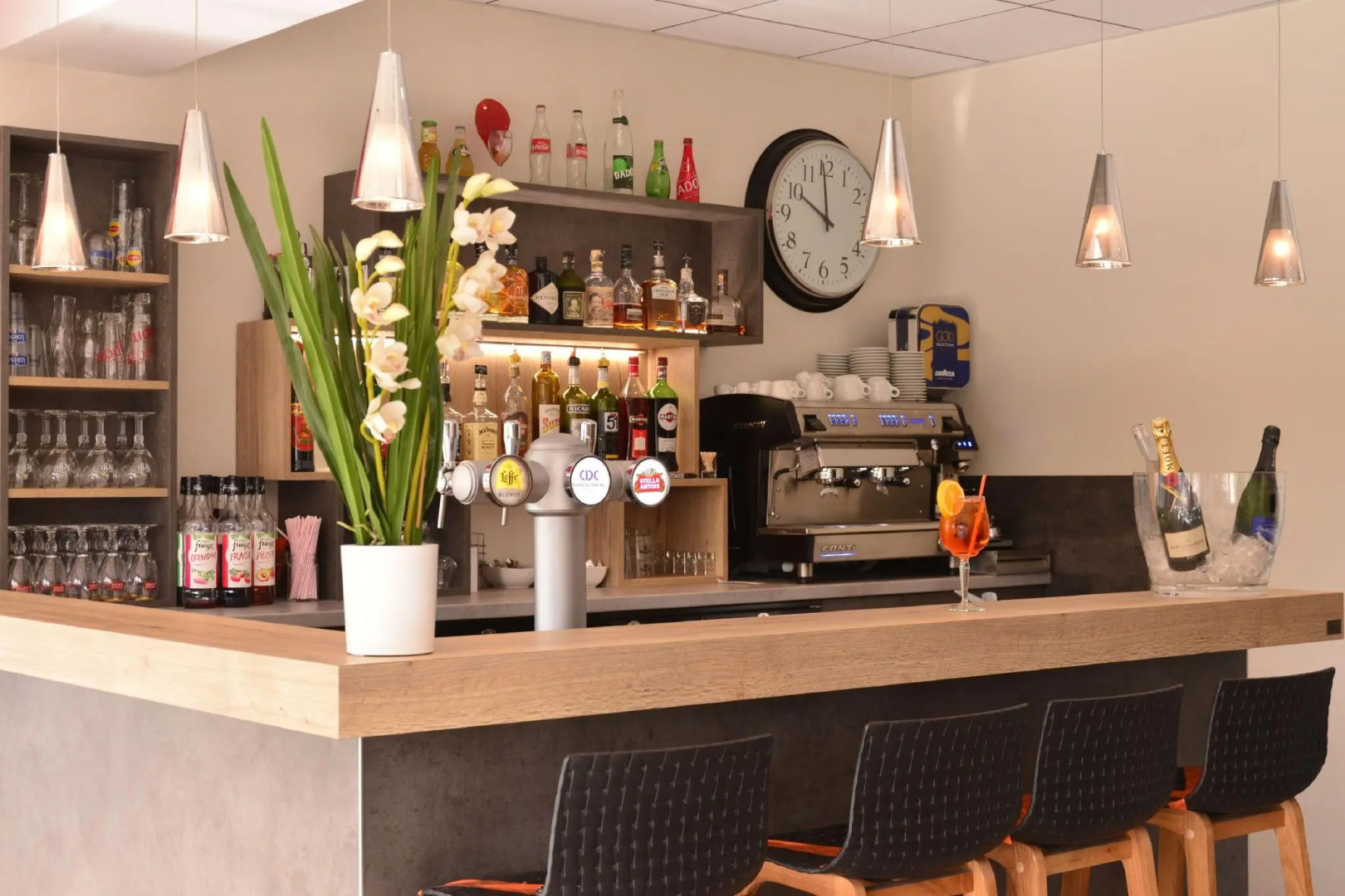 Logis Cris Hôtel et Restaurant - Lyon Sud-Est