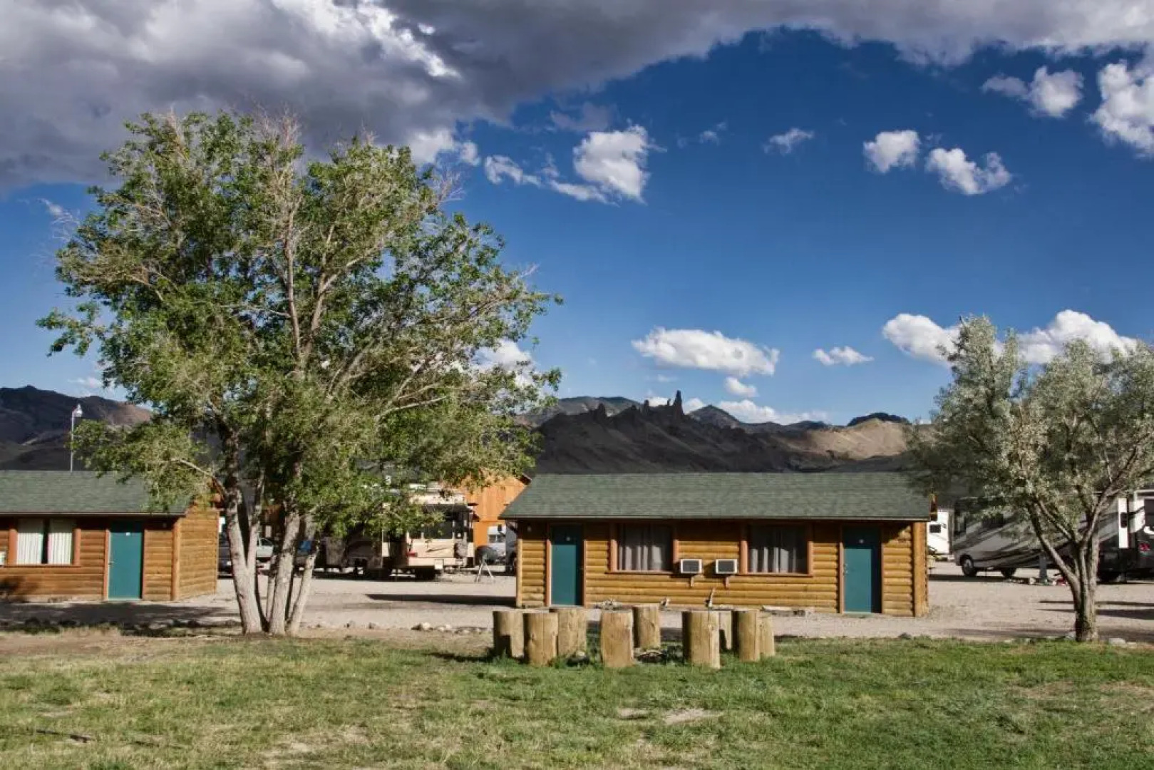 Yellowstone Valley Inn