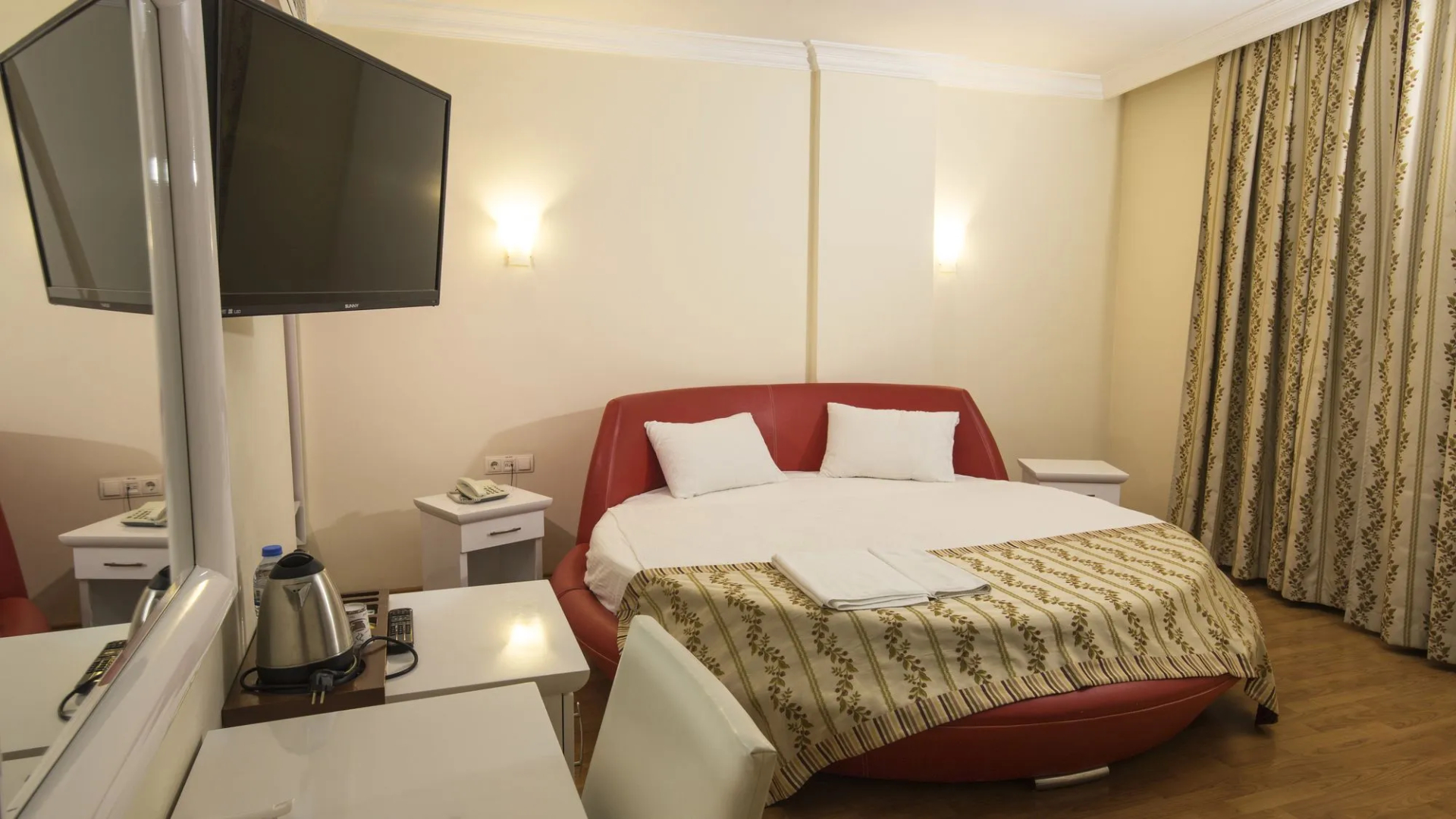 Tarbus Hotel