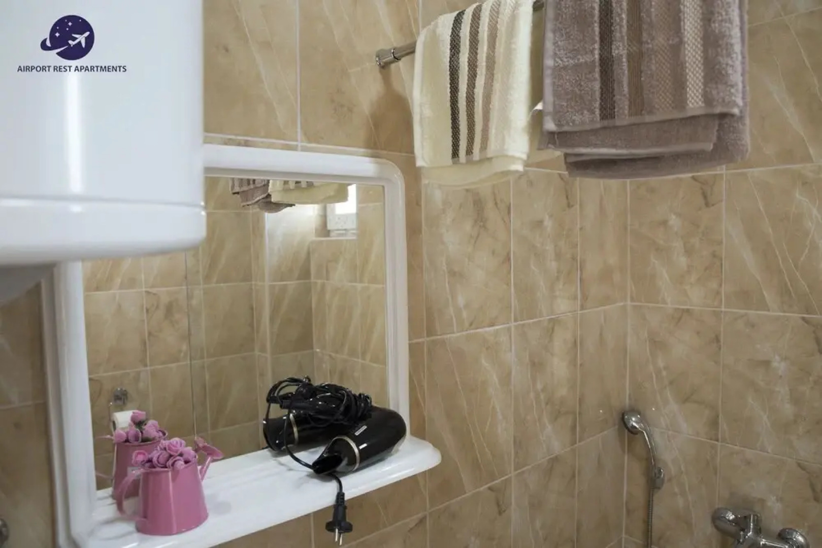 Airport Belgrade R Apartments Hotel