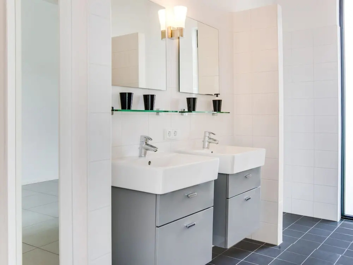 Luxury villa for 8 people with spacious garden and near Harderwijk