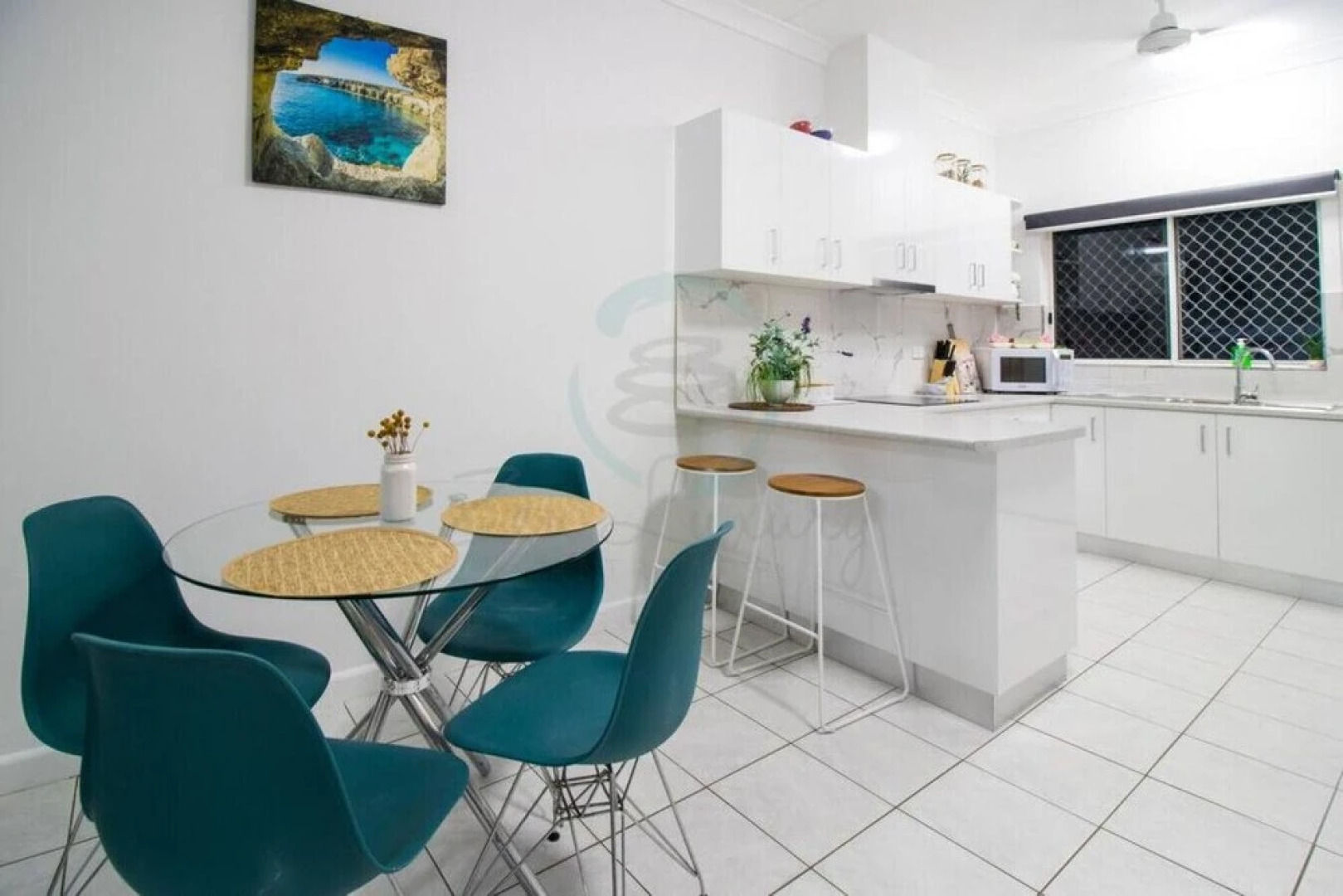 ZEN GARDEN - 2 BR Cozy Modern Design Apt