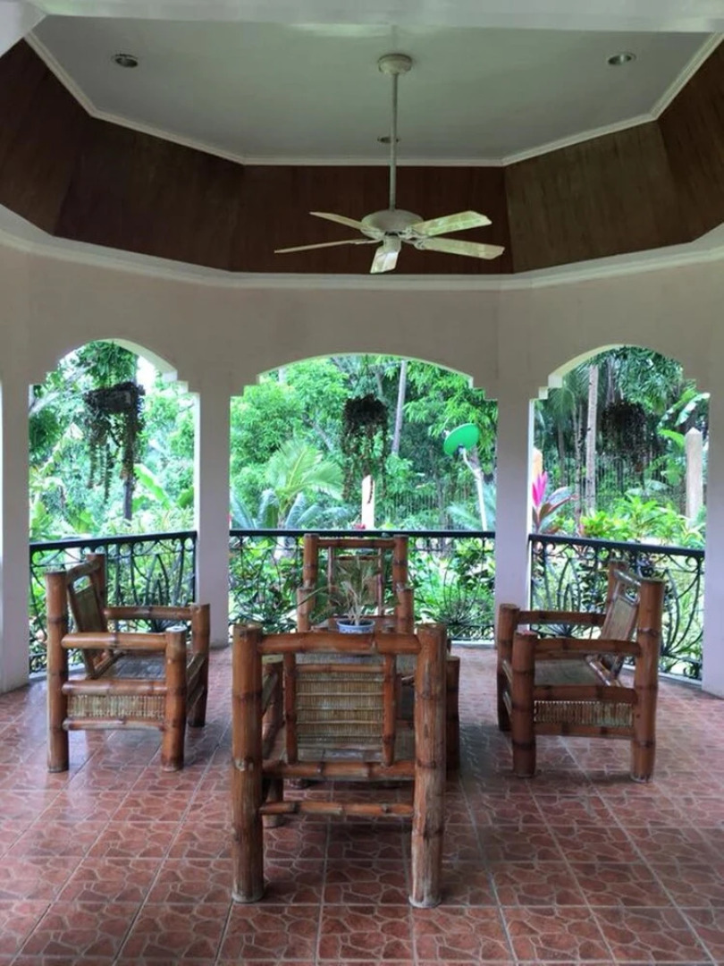 Hilltop Bed & Breakfast