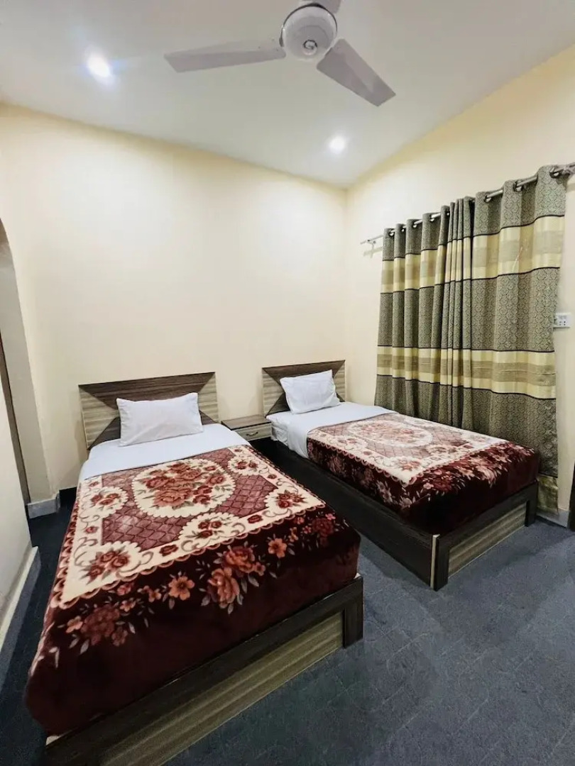 Chandi Hotel and Apartments