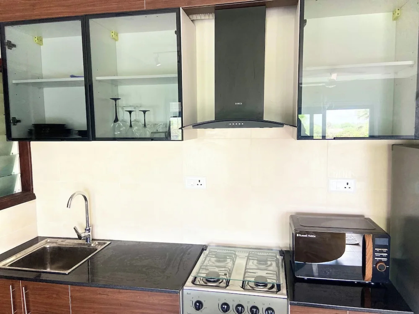 Modern Nearby Beach Apartment