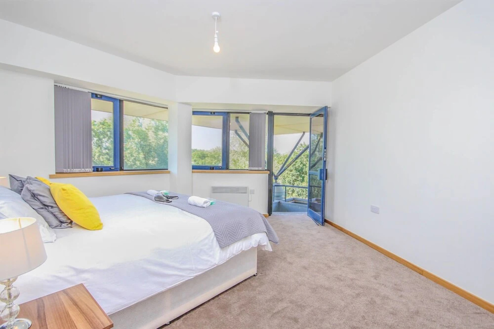 West Swindon Serviced Apartment