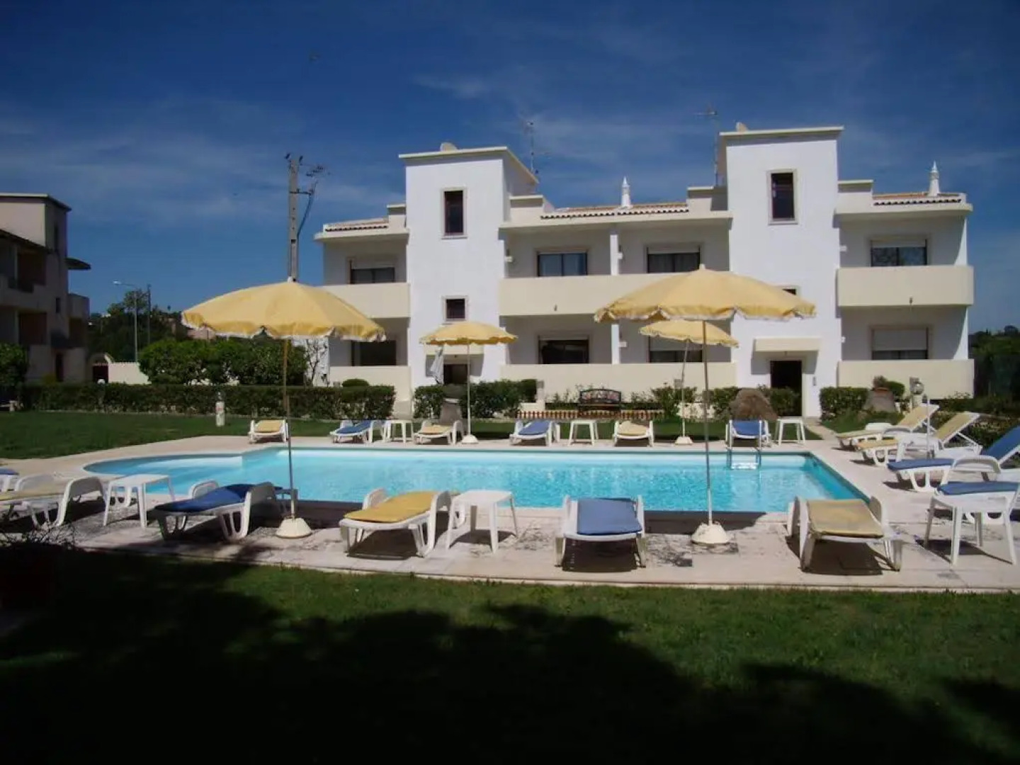 Residence 1000 Roses