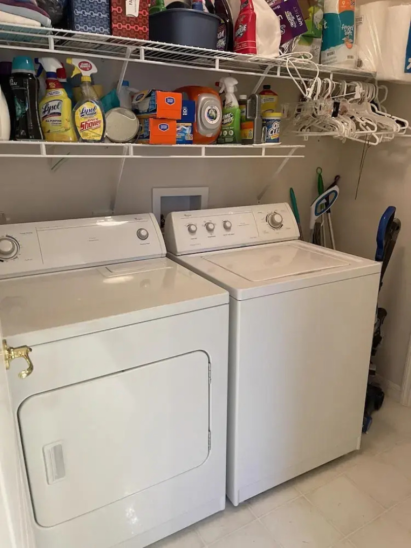 Burbank - Beautiful Designer Home Near Glenview Country Club