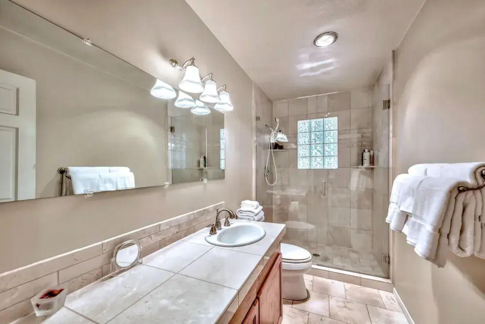 Mv67 Lake Tahoe Close to Everything Home Sleeps 8