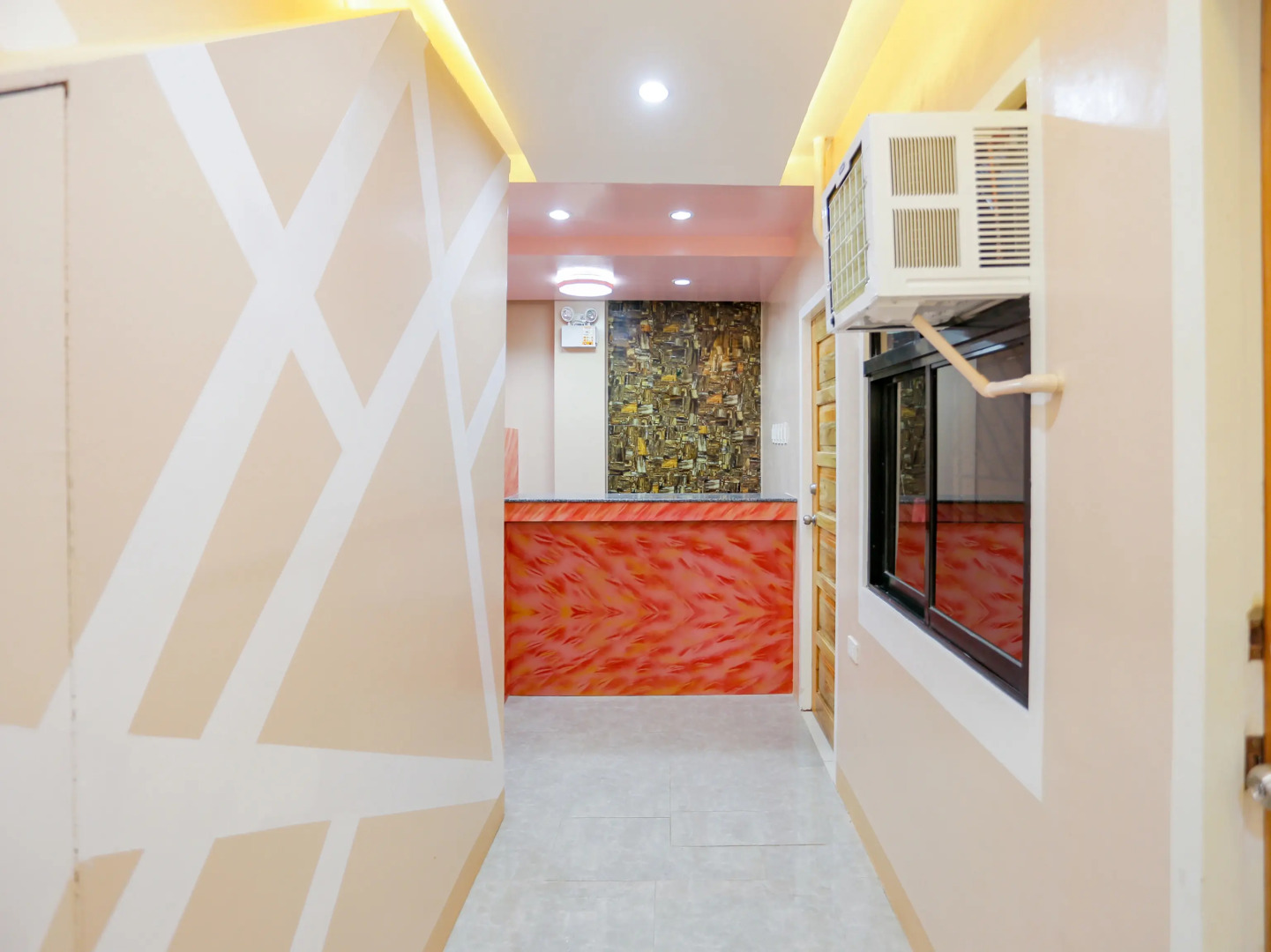 Jrja Suites by OYO Rooms
