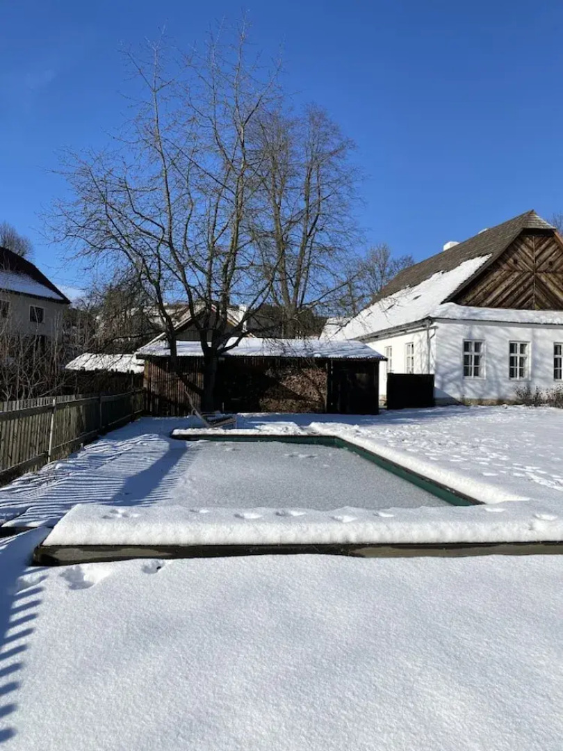 Villa in Javorek Near Zlamanec Park