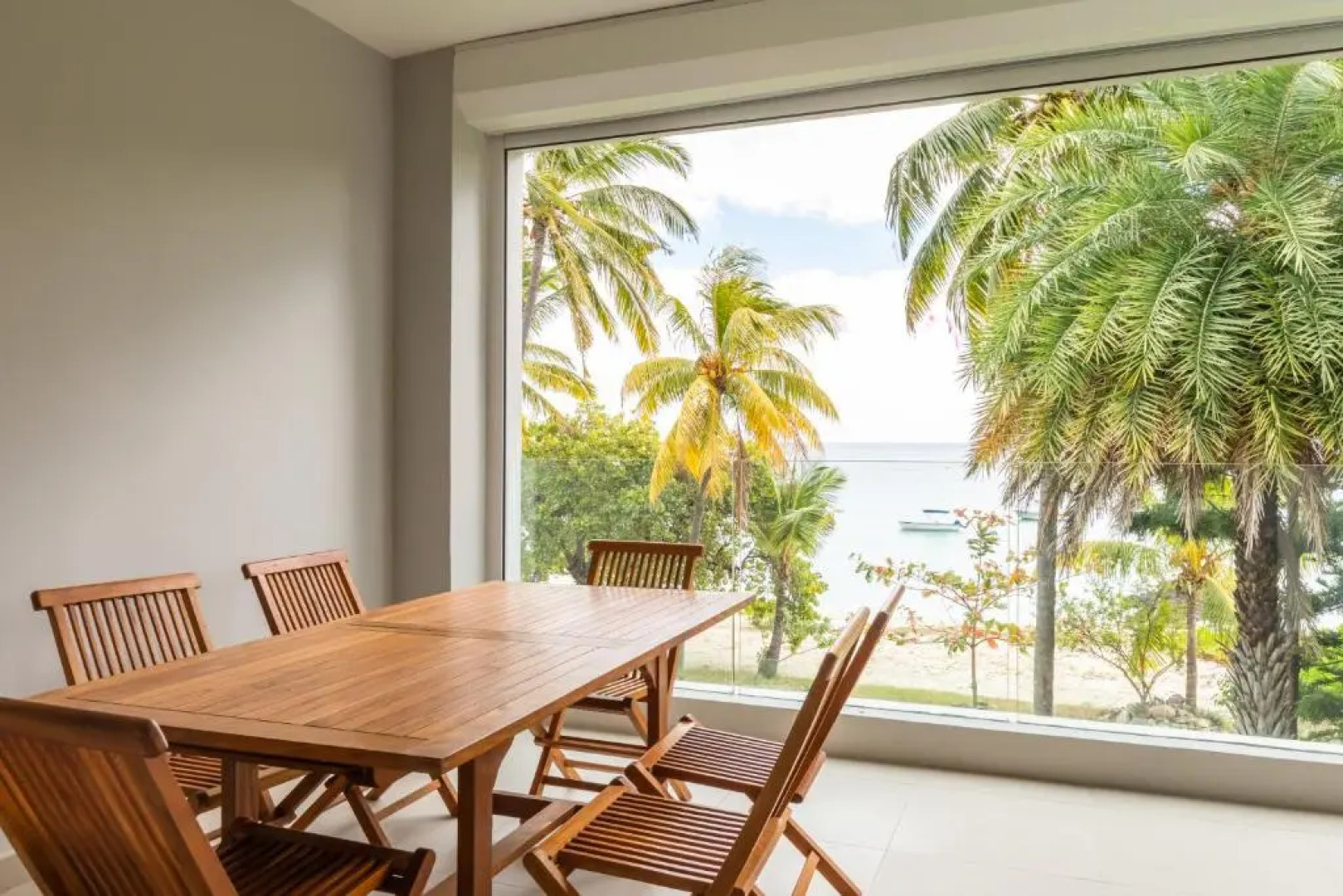Beach Luxury Apartment in Tamarin Unit B4