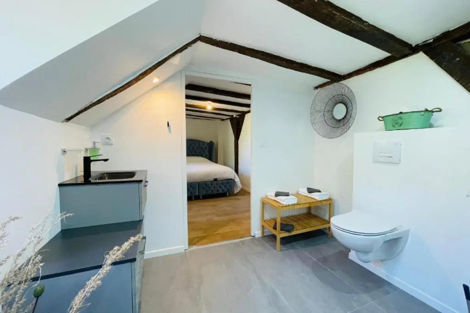 The Cartesian Suite in a charming mansion at the gates of Tours