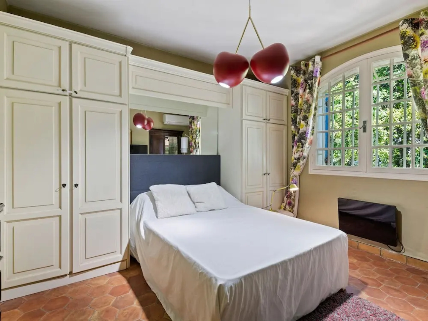 Unparalleled Combination of Nature and Water in This House on the Côte Bleue