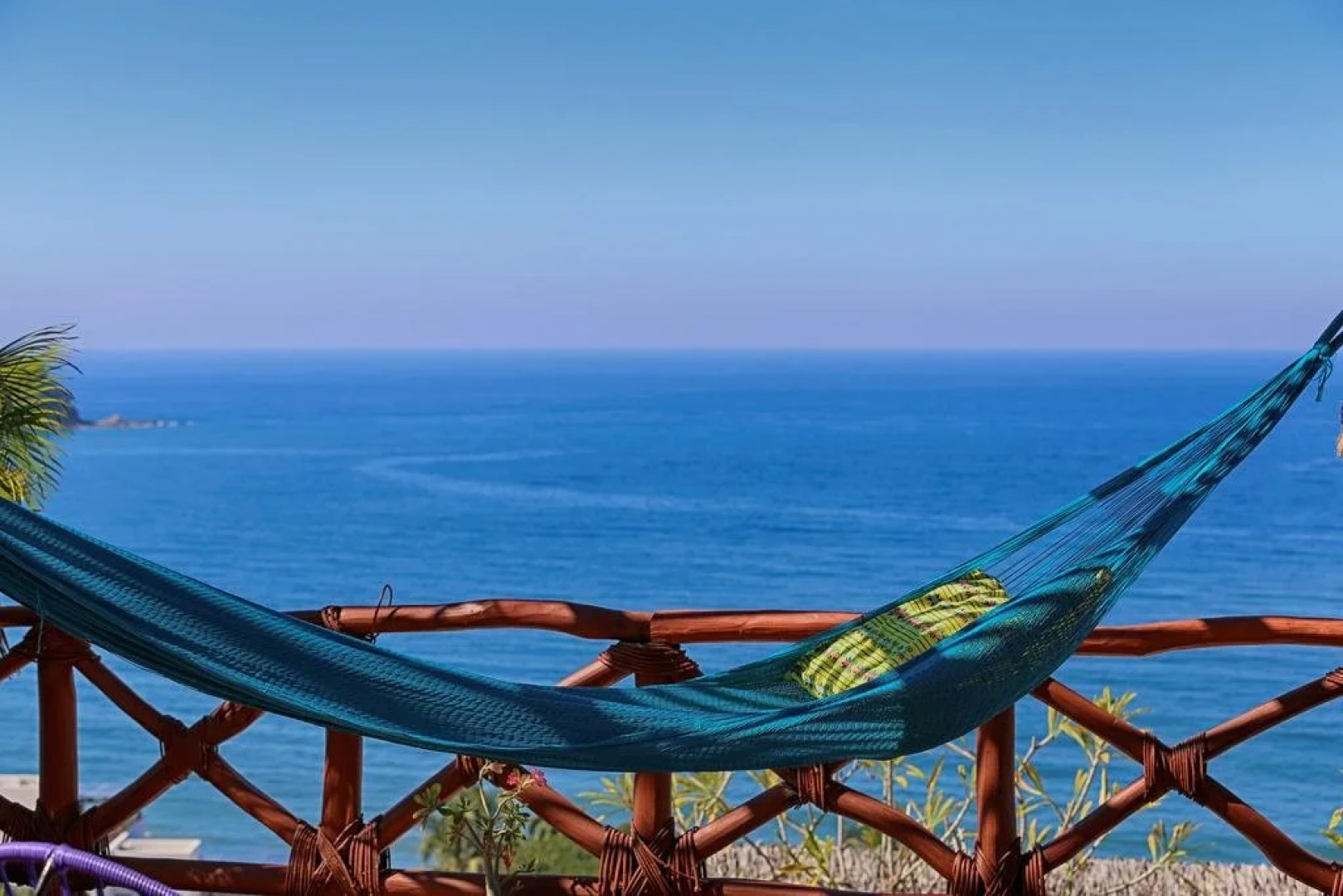 Pajaro de Fuego, Chelsea's Luxury Units