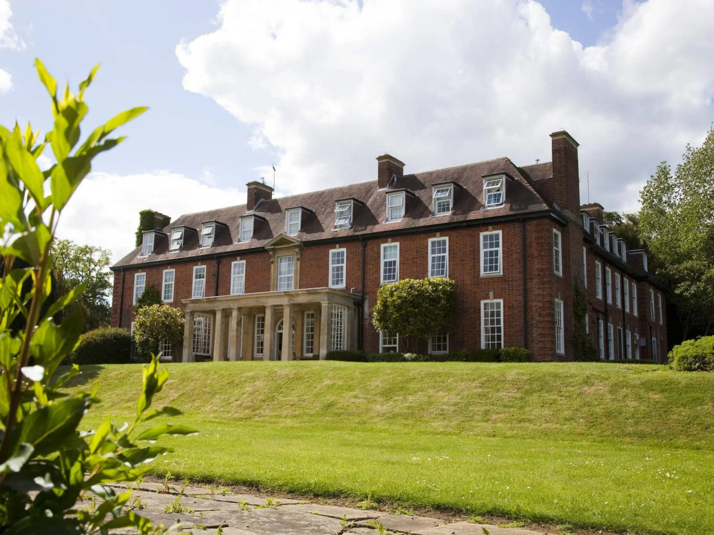 Catthorpe Manor Estate