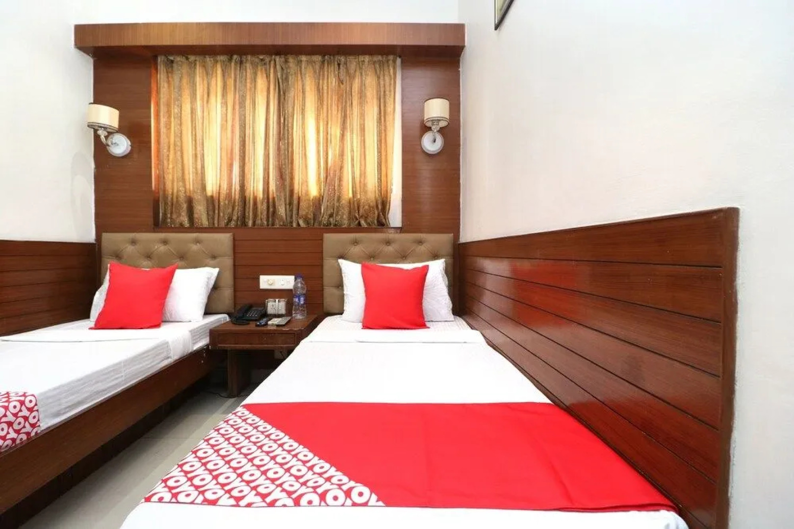 OYO 30593 Heritage Corner