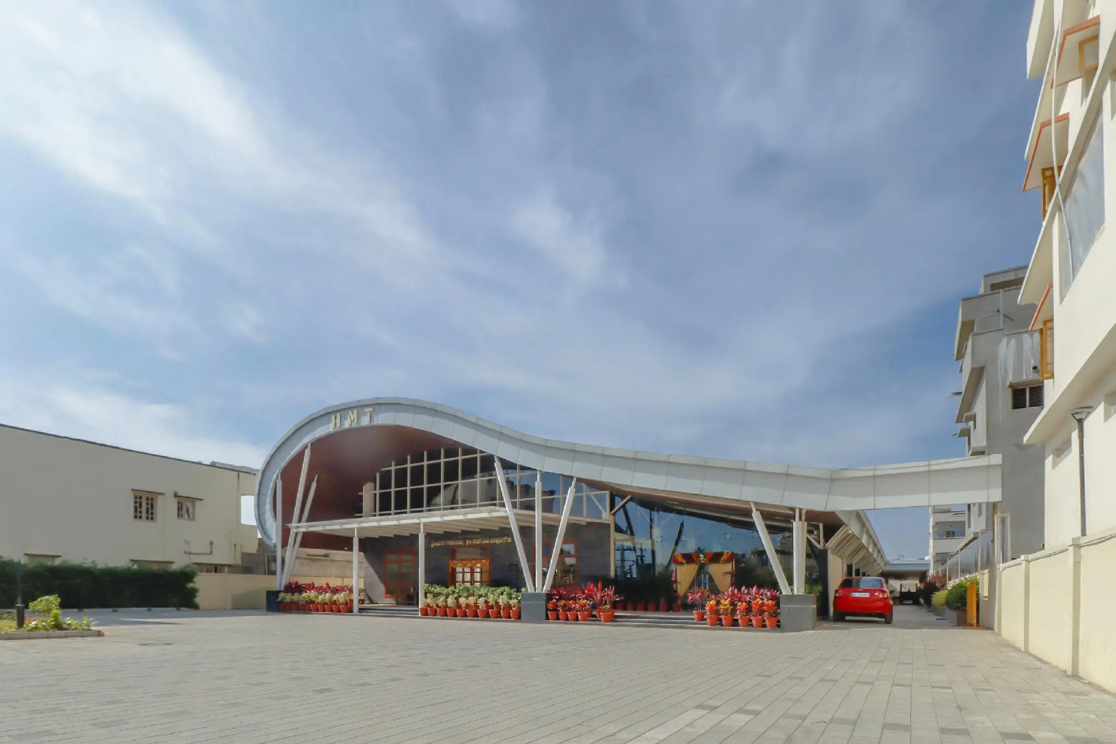 Capital O 72446 Hmt Comforts