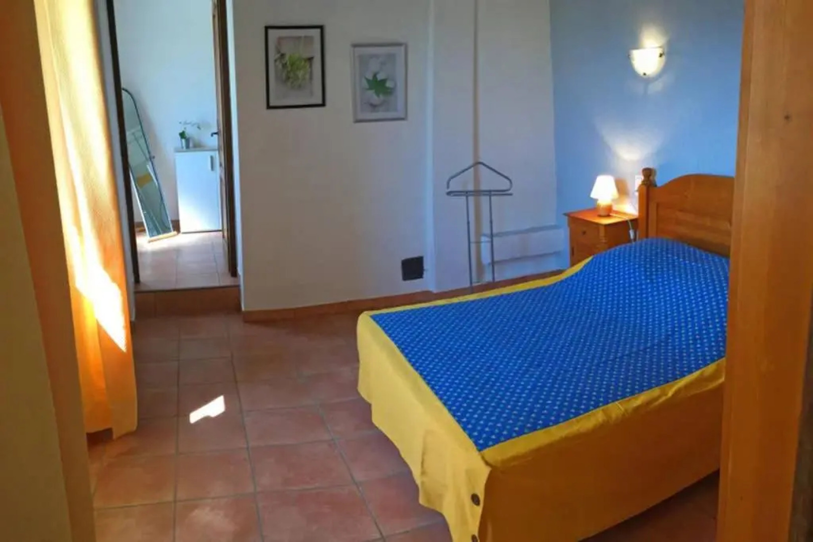 Partie d'une ferme provençale avec piscine privée, située proche d'Avignon, à Bédarrides, 6 prs, LS6-342-FRAGOUN