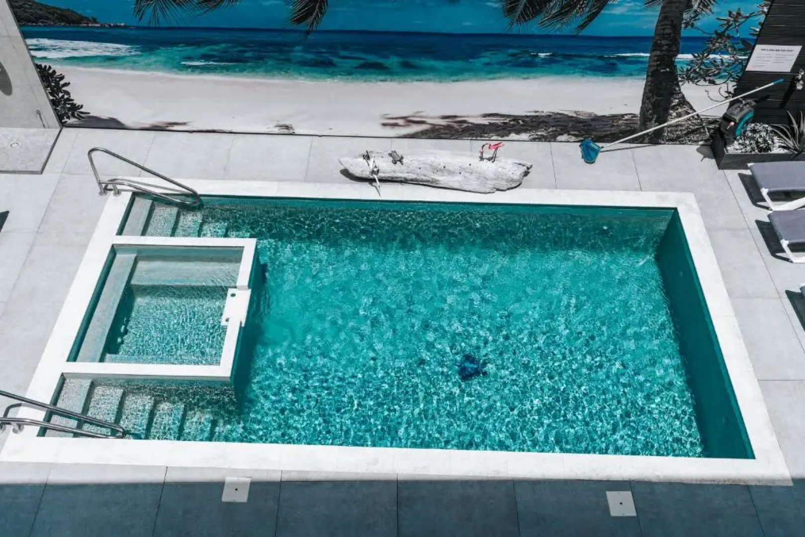 Gray Door Apartments - Adults Only