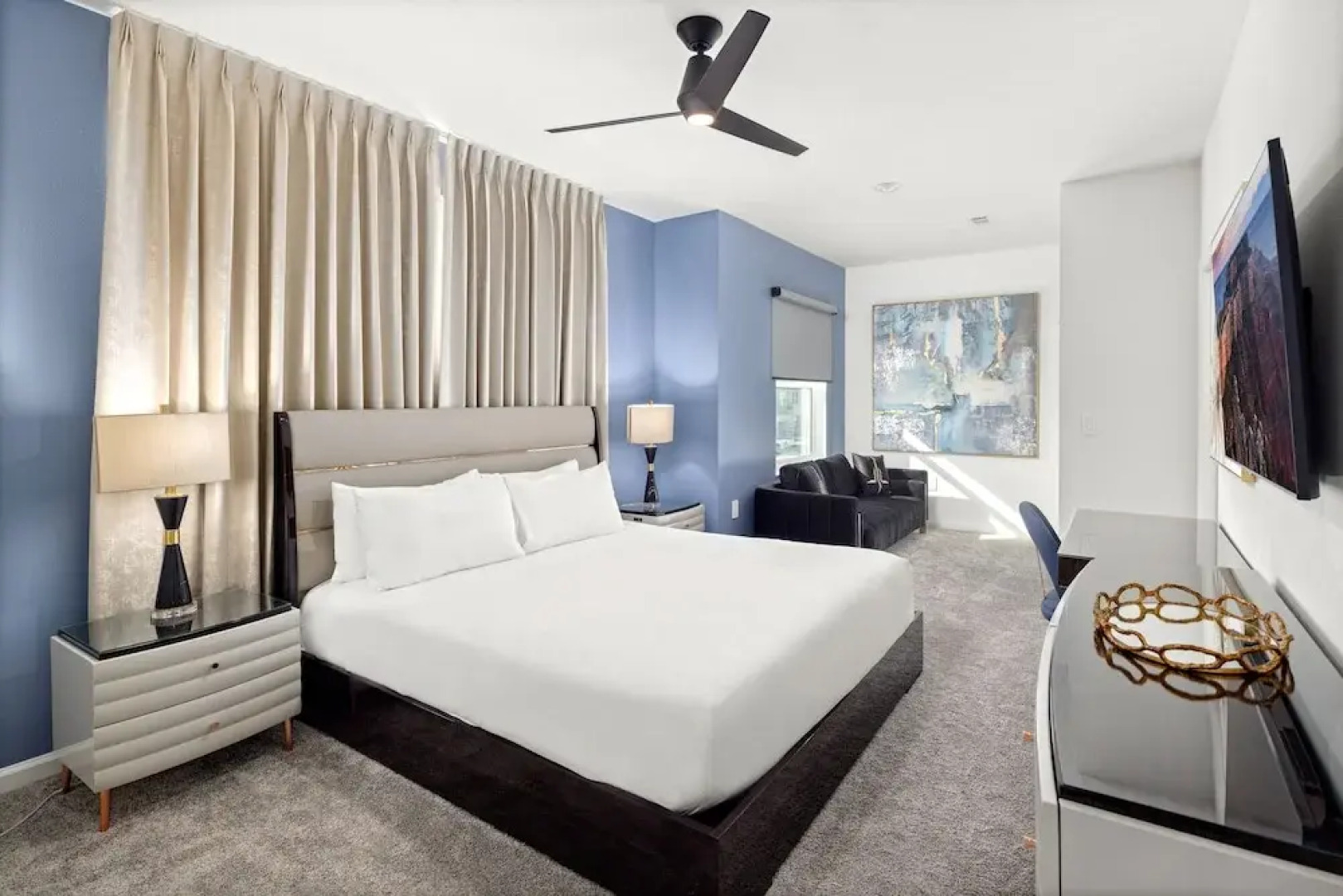 Harbor Island Beach Club by Villatel