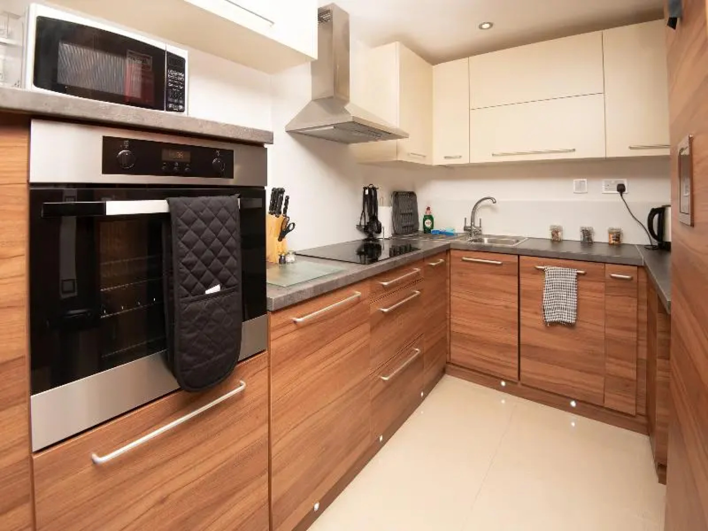 OYO Livin’ Serviced Apartments