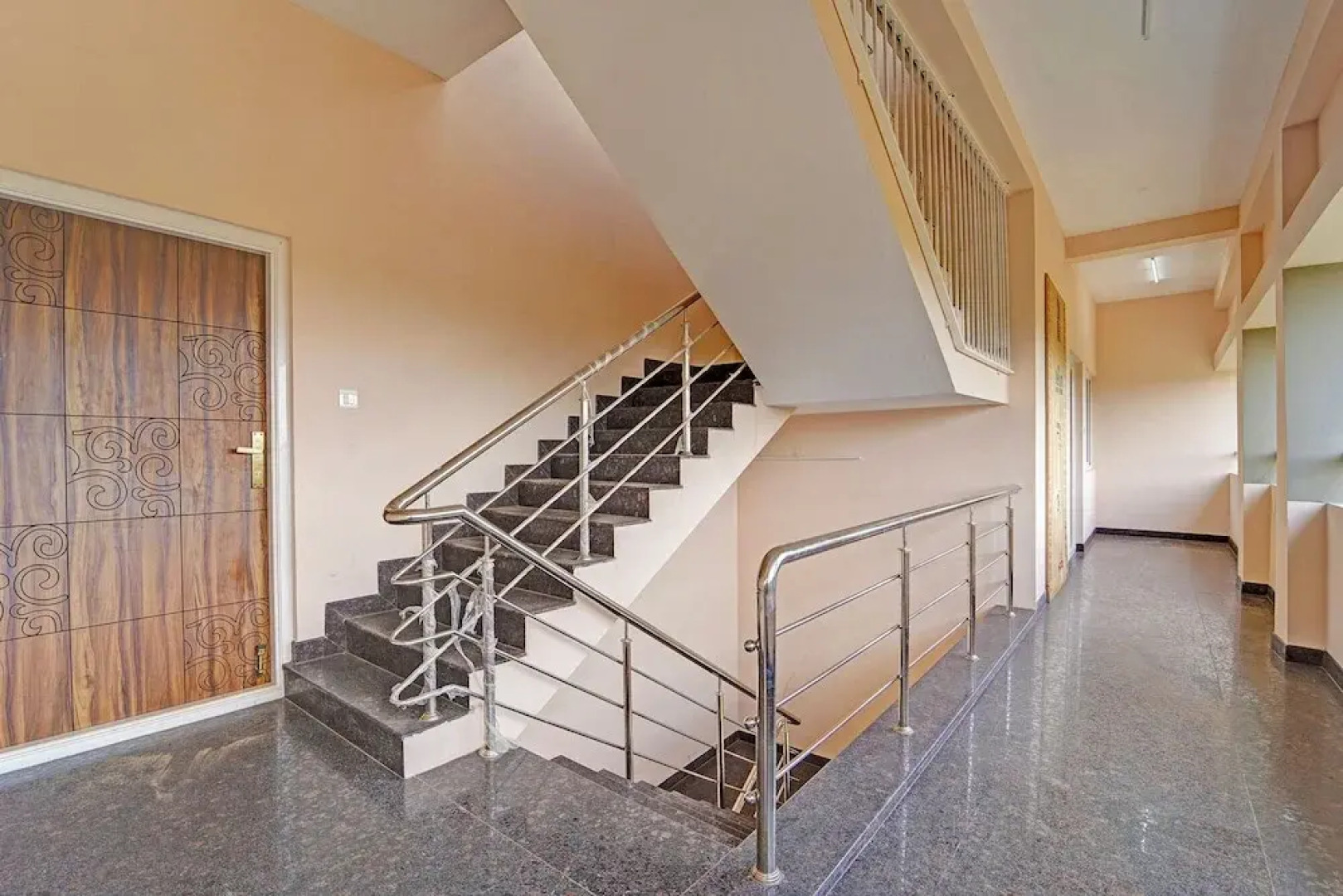 Fabhotel Praneeth Residency