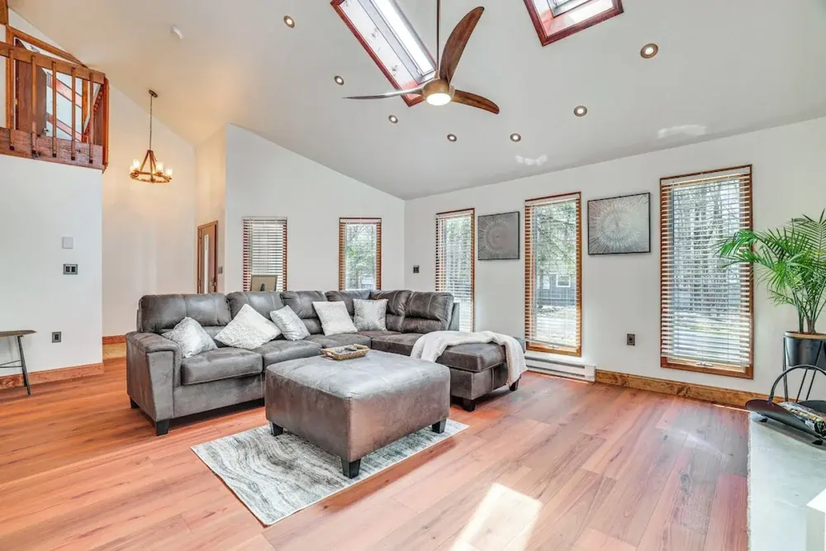 Spacious Retreat 7 Mi to Tobyhanna State Park!