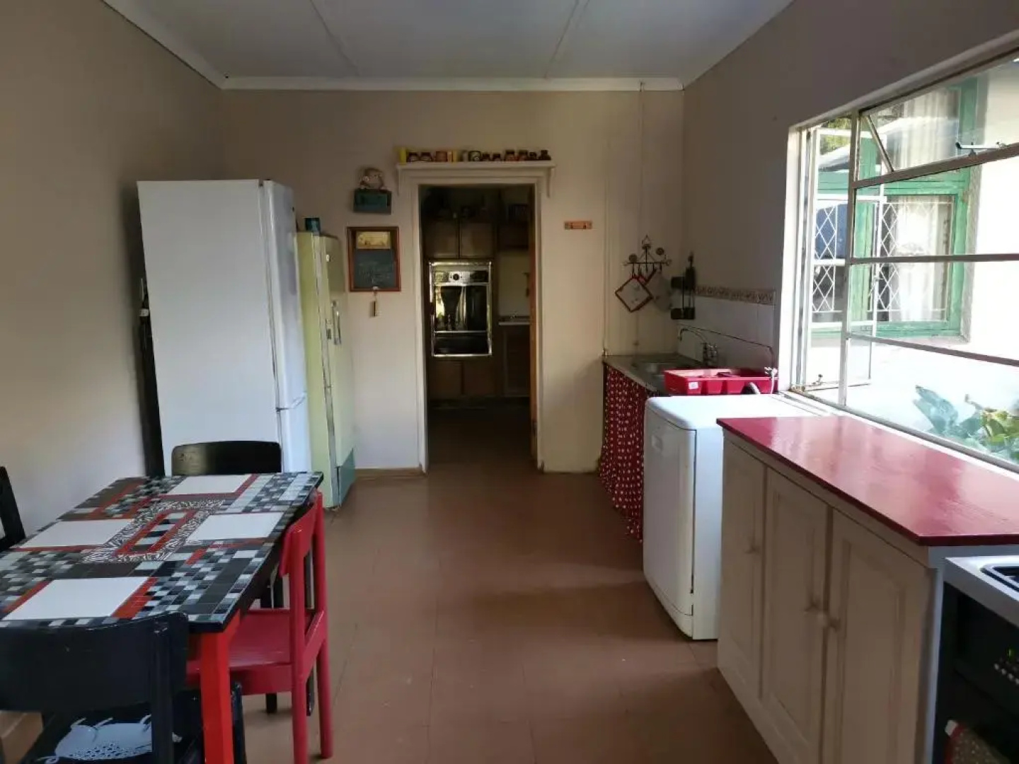 Drakensberg Bush Lodge and Backpackers