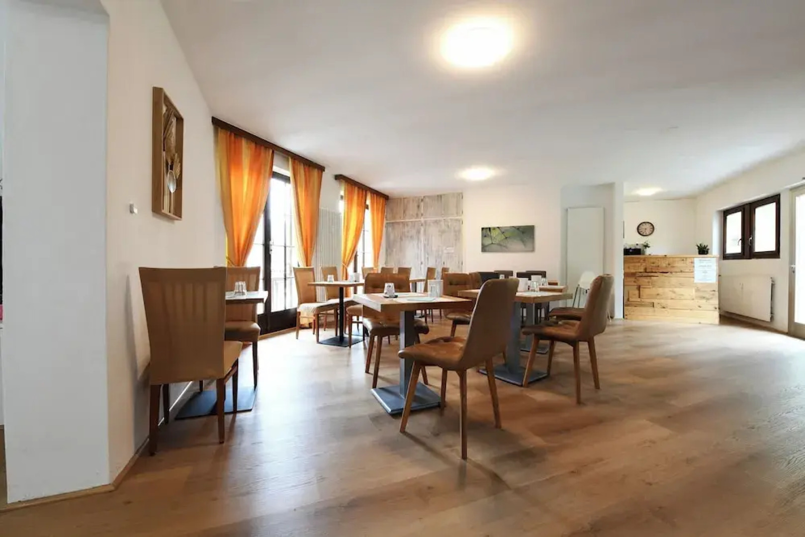 Bed & Breakfast 7rooms Losone