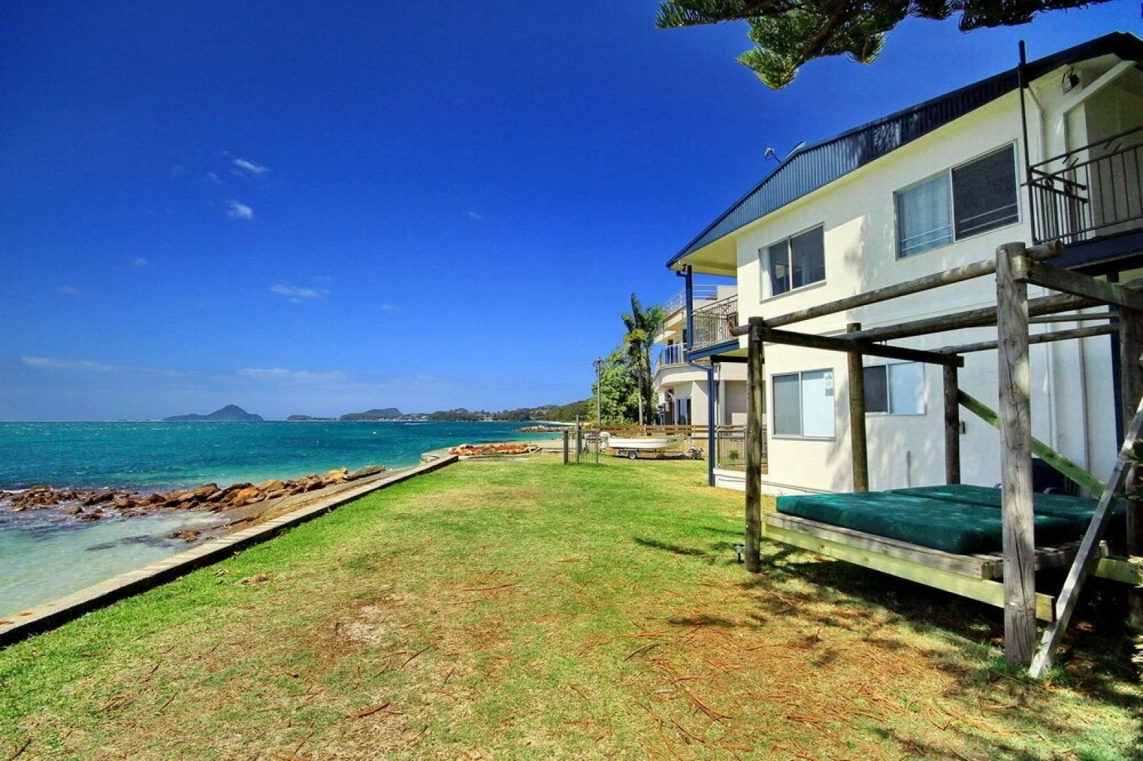 Sandy Point Road 3/38, Yacaaba