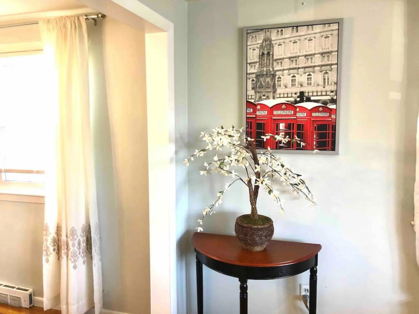 Comfortable safe 3bed flat near Boston