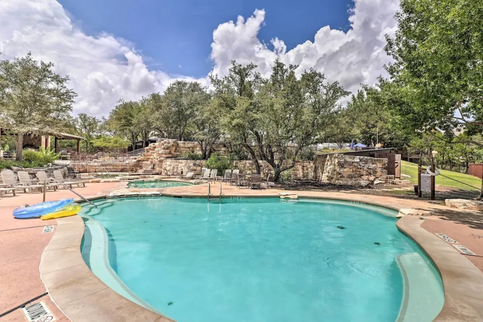 Lake Travis Condo W/ Resort Amenity Access!