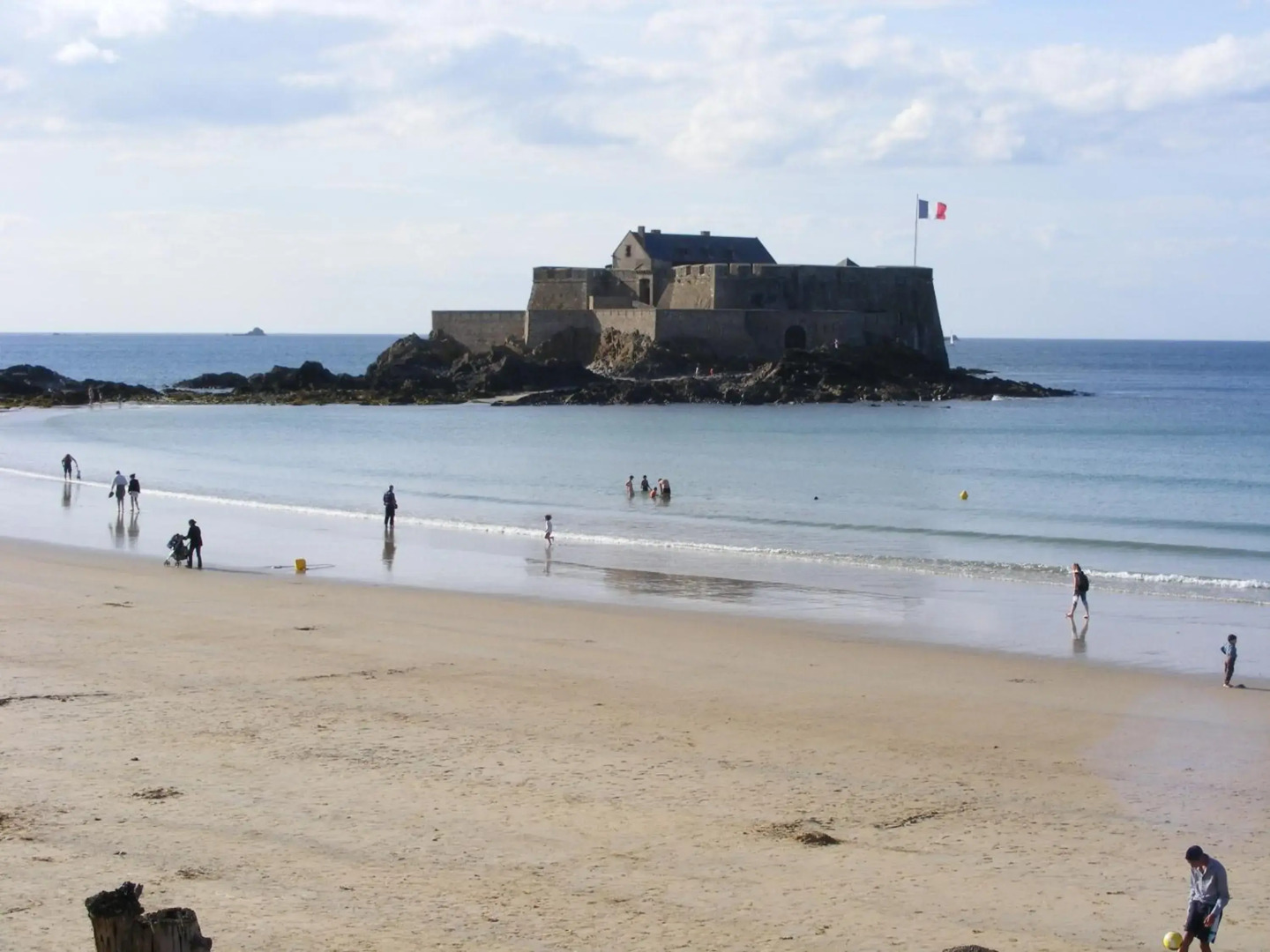Hotel De La Porte Saint Pierre