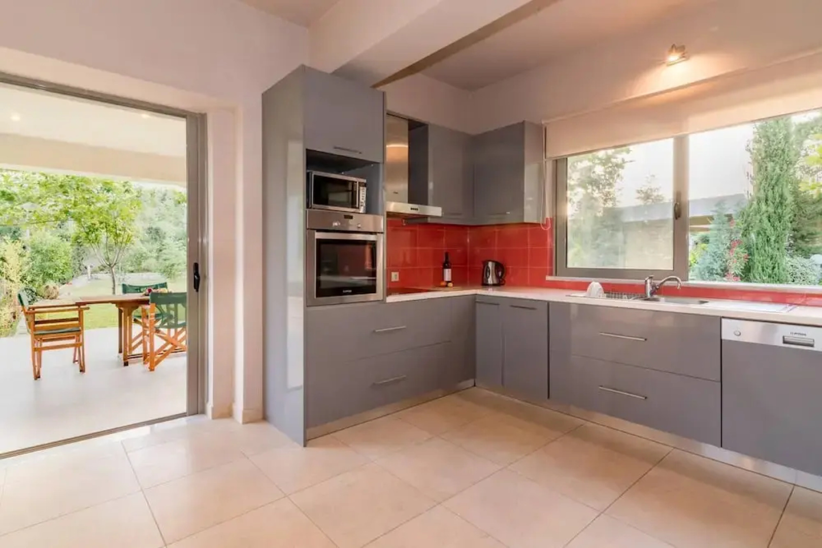 Villa Verano - Spacious 5-bdr & 5-bth Villa