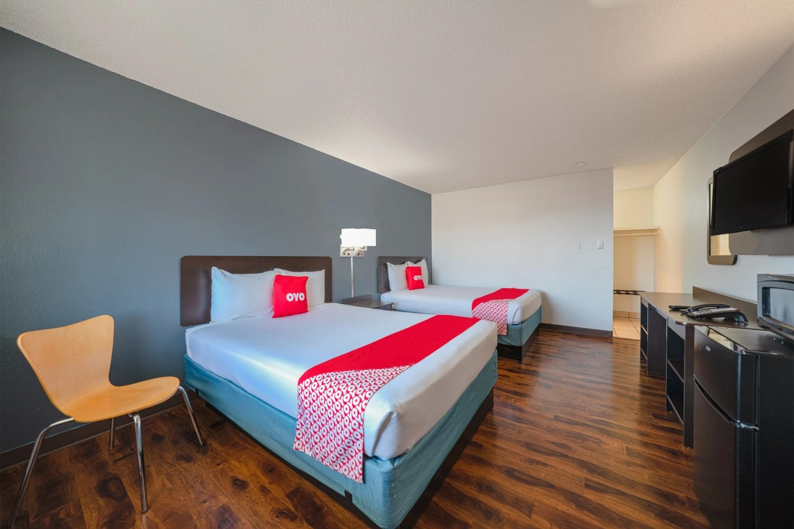 OYO Hotel St. Helens, OR