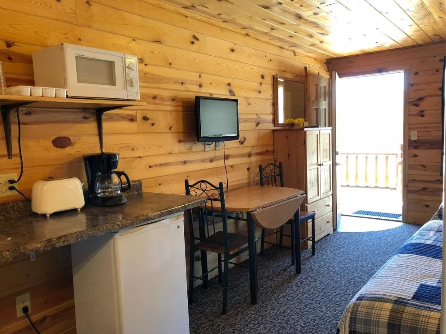 Mountain View Lodge & Cabins