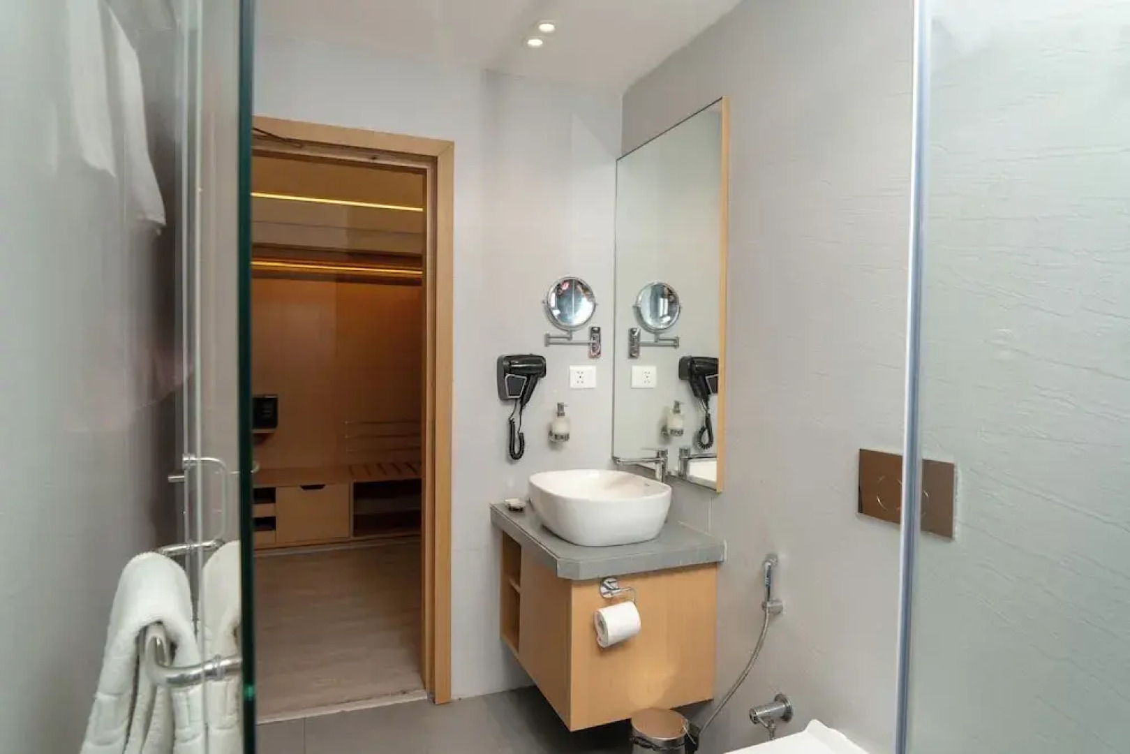 U Rivergate Resort & Spa, Karjat