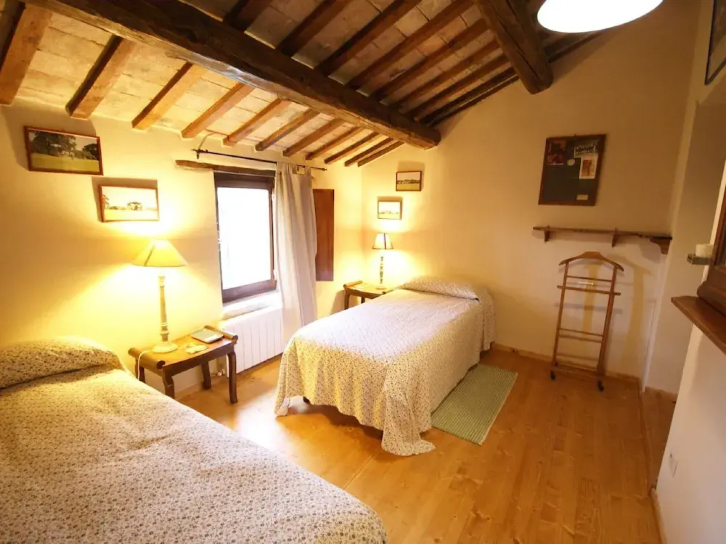 Belvilla by OYO Spacious Villa in Treia With Pool