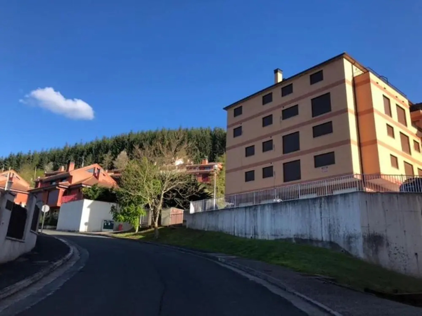 Apartment With 2 Bedrooms in Zorraquín, With Private Pool and Wifi Near the Slopes