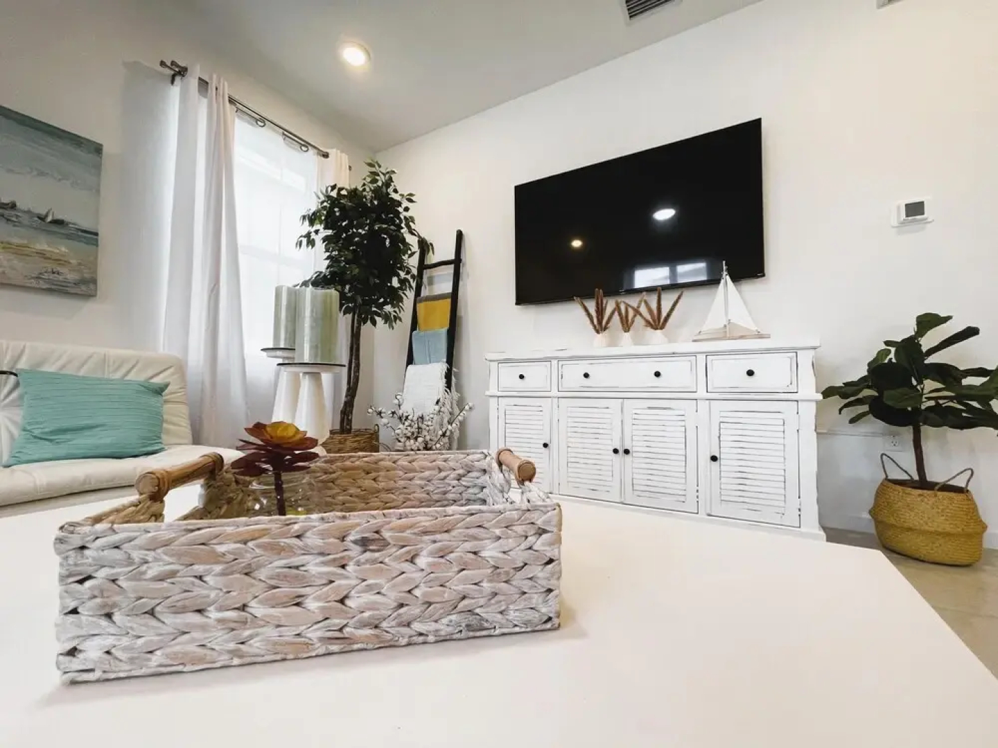 13233 NEW 3BR Beach House Theme Air Base