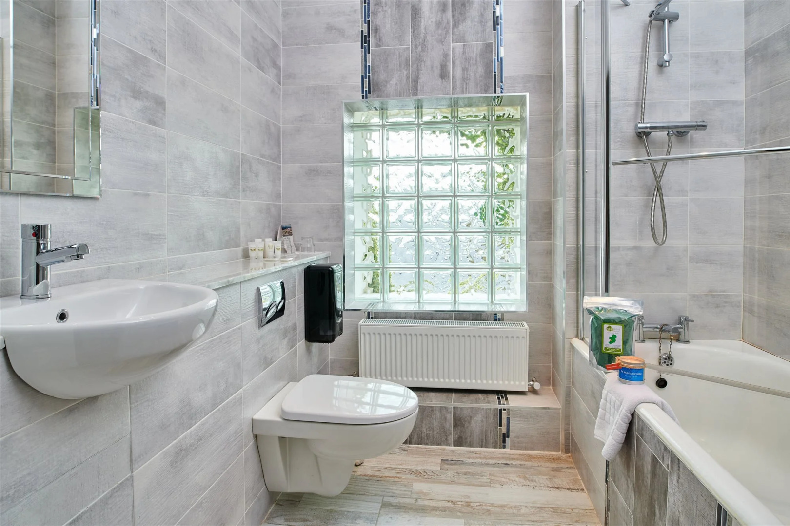 Hylands Burren Hotel