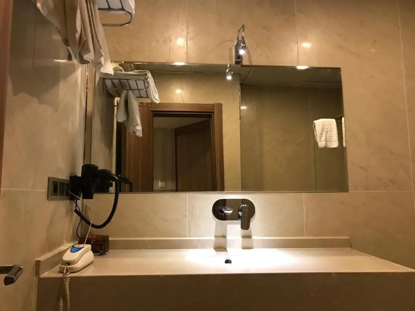 Keles Hotel